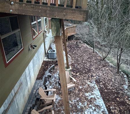 Photo of part of Applegate Terrace landslide 
